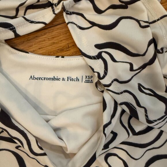 Abercrombie Halter Keyhole Knit Midi Dress - XS petite, never worn - Picture 5 of 5